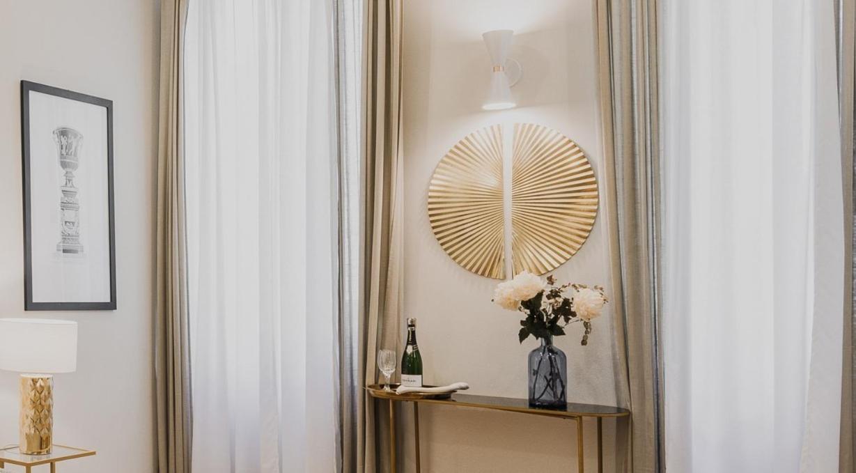 - Ariento Deluxe 6 Florence